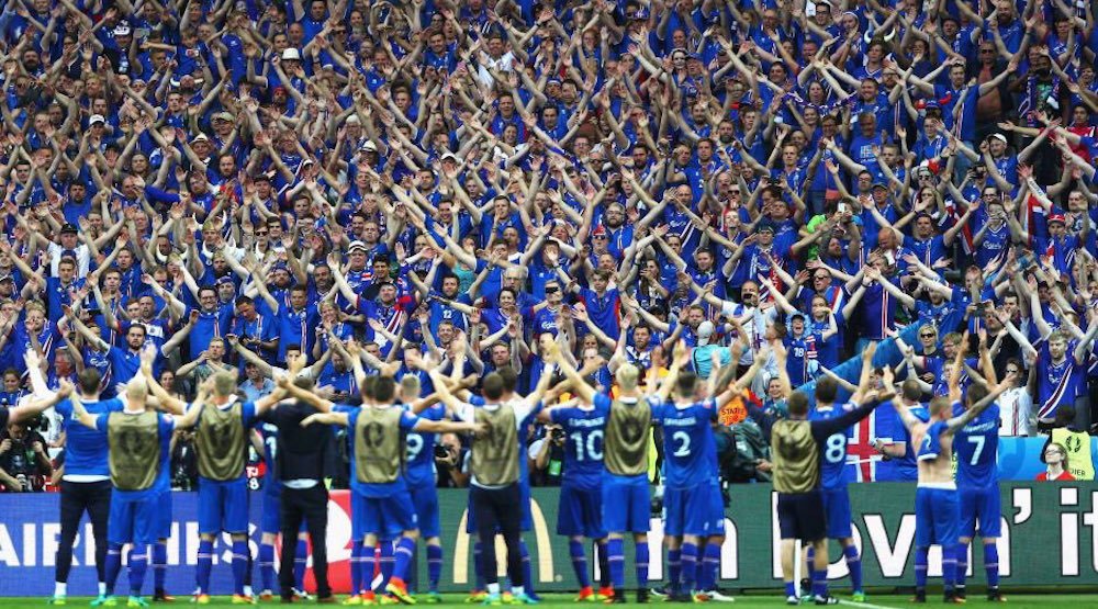 iceland-viking-clap