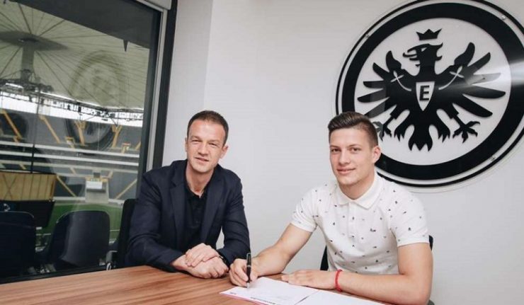 Luka Jovic a intrat în istoria Bundesliga cu cele 5 goluri marcate în meciul cu Dusseldorf1