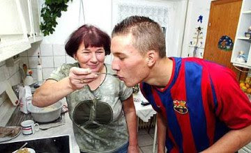 Lukas Podolski în tricoul Barcelonei. Sursă foto: barcelonablaugrana.com
