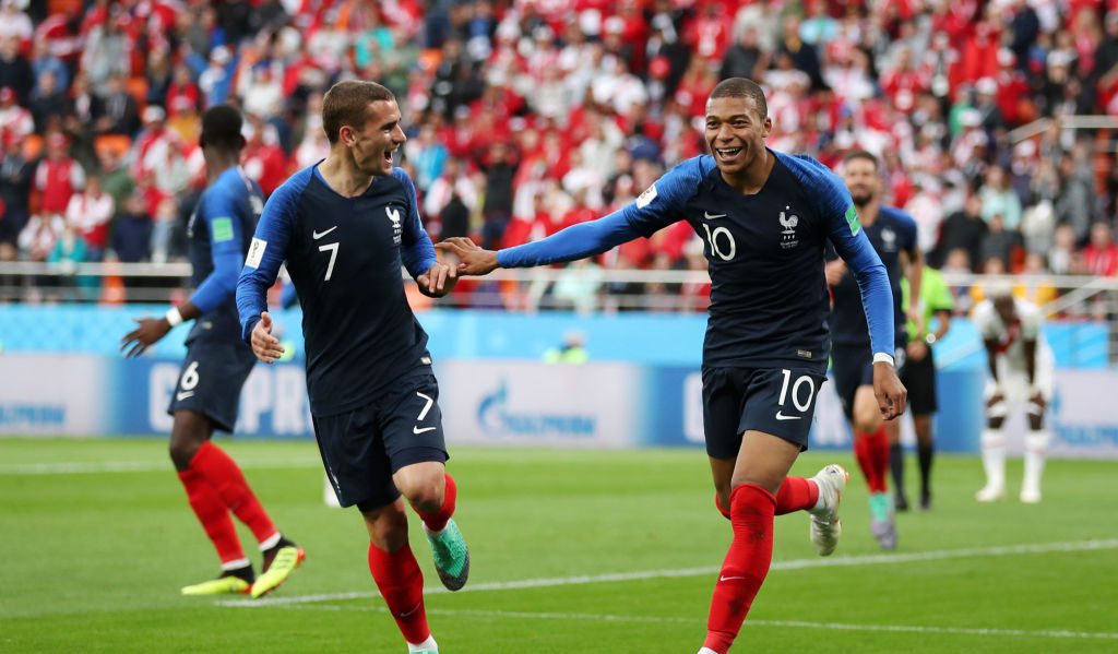 Antoine Griezmann și Kylian Mbappe. Sursă foto: ronaldo.com