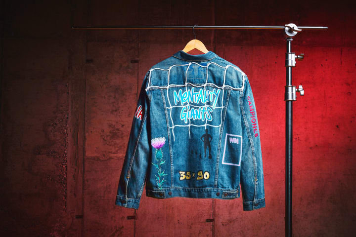 Geaca lui Andy Robertson. Sursă foto: 90min.com