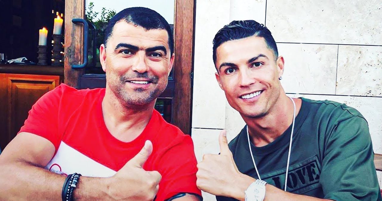 Cristiano Ronaldo și fratele său. Sursă foto: ronaldo.com