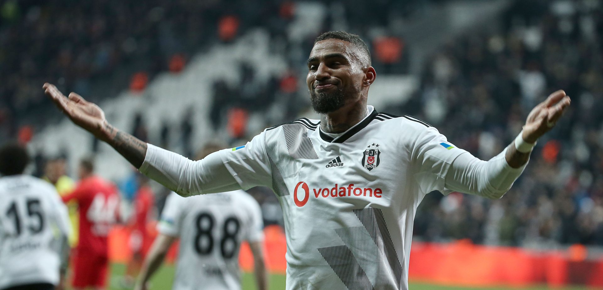 Boateng a povestit de ce și-a cumpărat 3 mașini într-o zi/ Sursă foto: goal.com