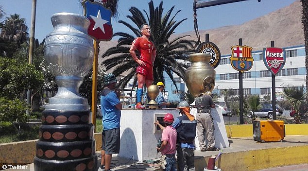 Fotbaliștii despre care nu știai că au statui. Foto. Sursă foto: goal.com