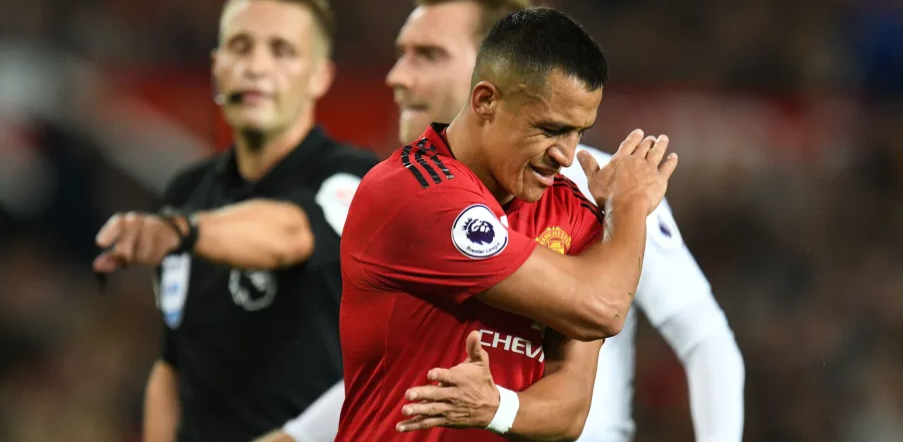 Alexis Sanchez dă de pământ cu Manchester United. Sursă foto: goal.com