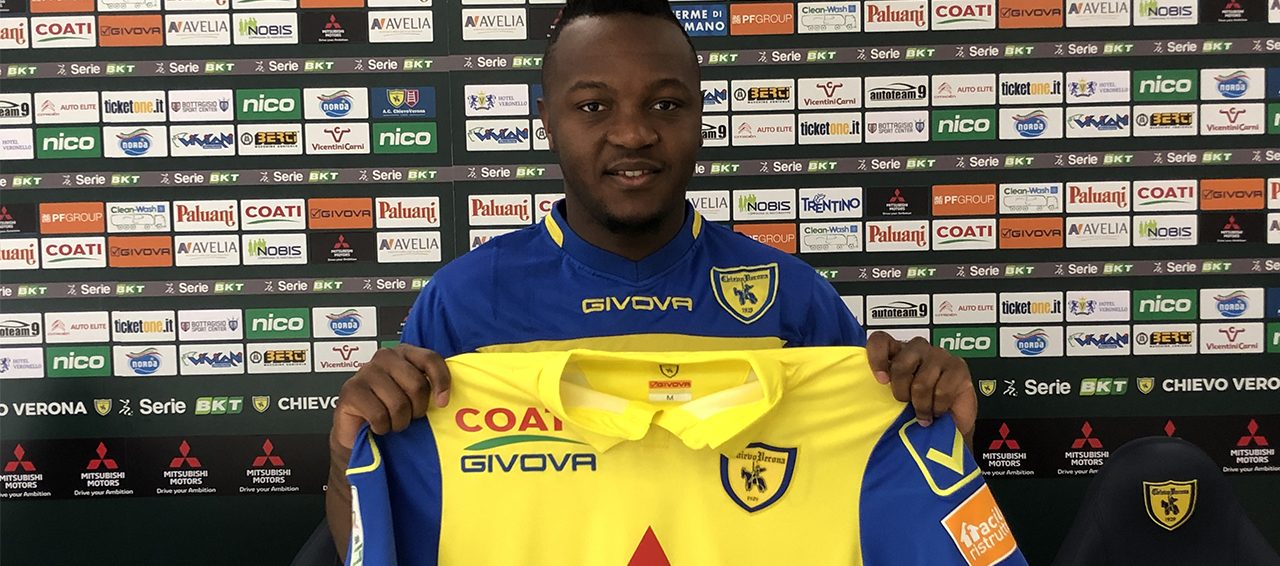 Hervin Ongenda se întoarce în Liga 1. Sursă foto: chievoverona.it