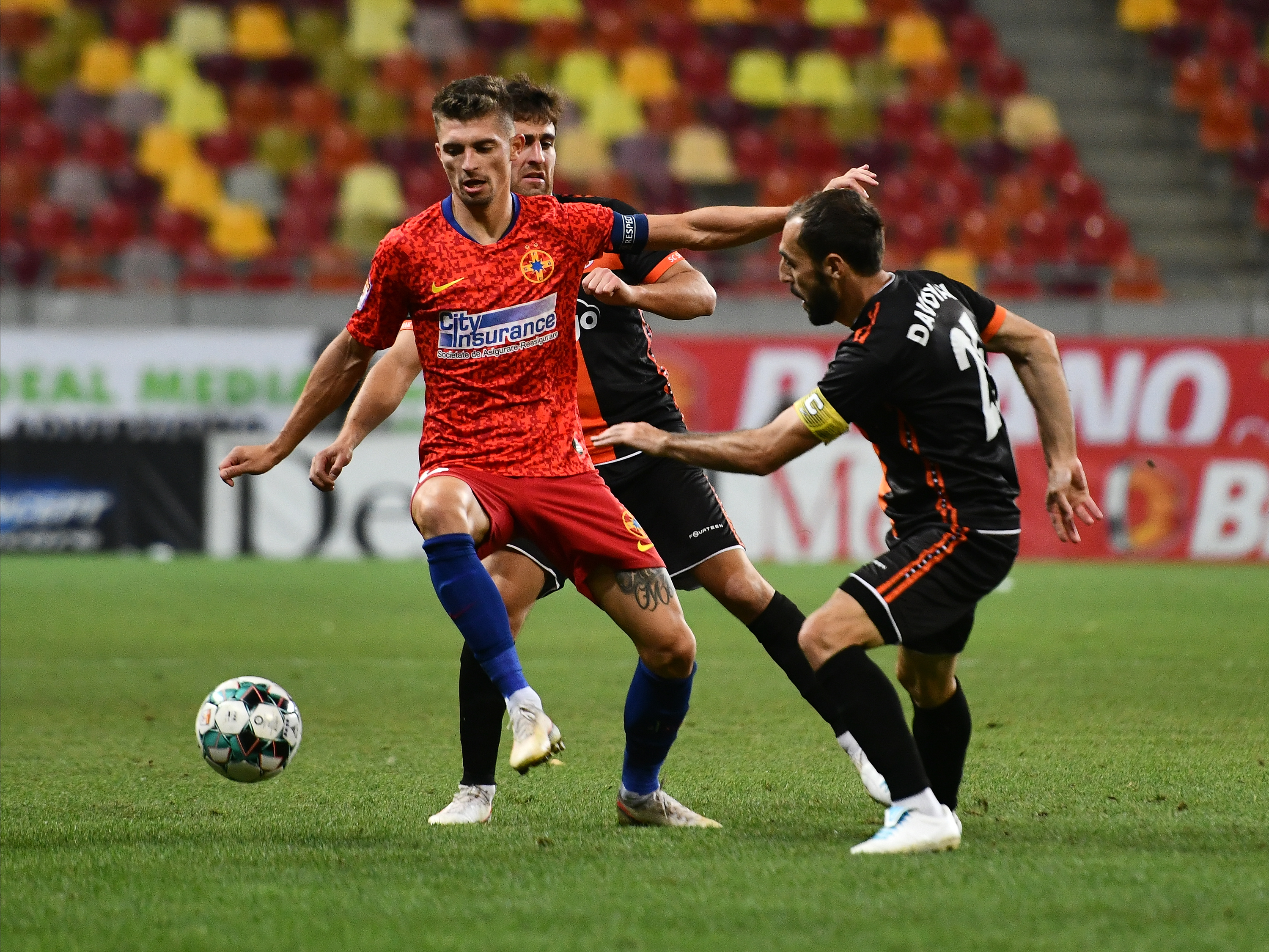 Imagine din FCSB - Shirak, 3-0. Sursă foto: prosport.ro