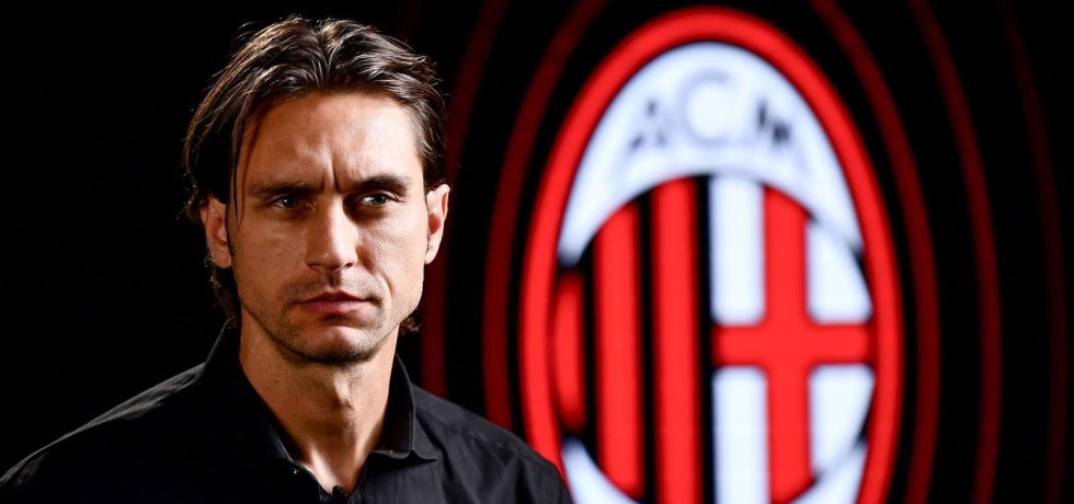 Presa din Italia încă nu e convinsă de Tătărușanu. Sursă foto: acmilan.com