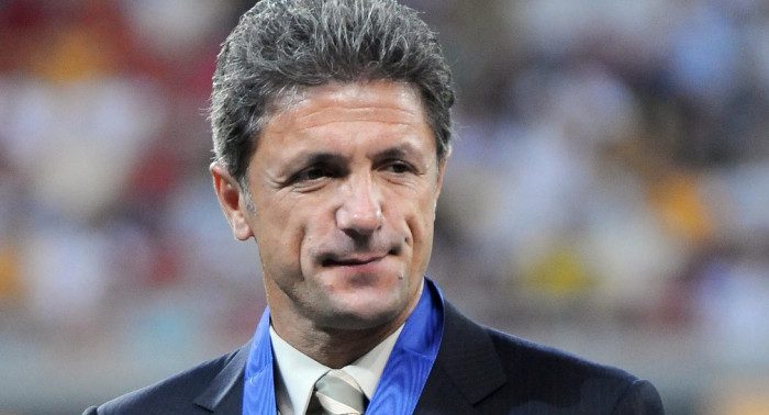 Gică Popescu cere atitudine din parte jucătorilor de la FCSB. Sursă foto: goal.com