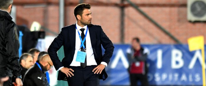 Mutu, discuție aprinsă cu arbitrul după Ucraina - România 1-0. Sursă foto: sportpictures.eu