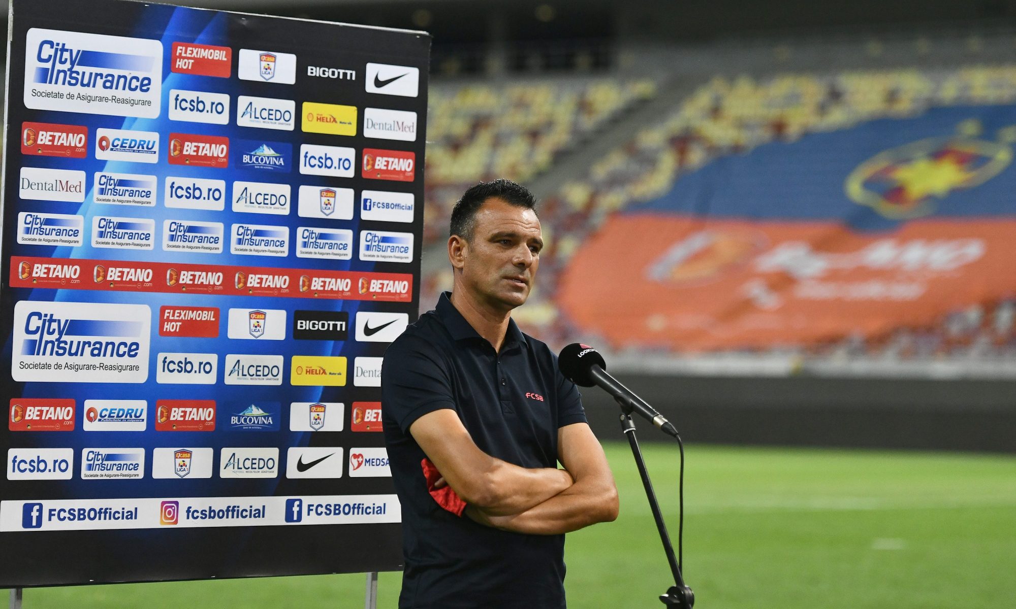 Toni Petrea, mesaj motivator pentru jucători înainte de FC Argeș - FCSB. Sursă foto: sportpictures.eu