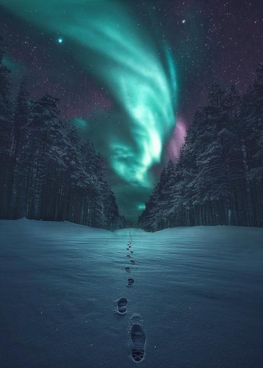 Imagine cu un peisaj din Islanda. Sursă foto: tumblr.com