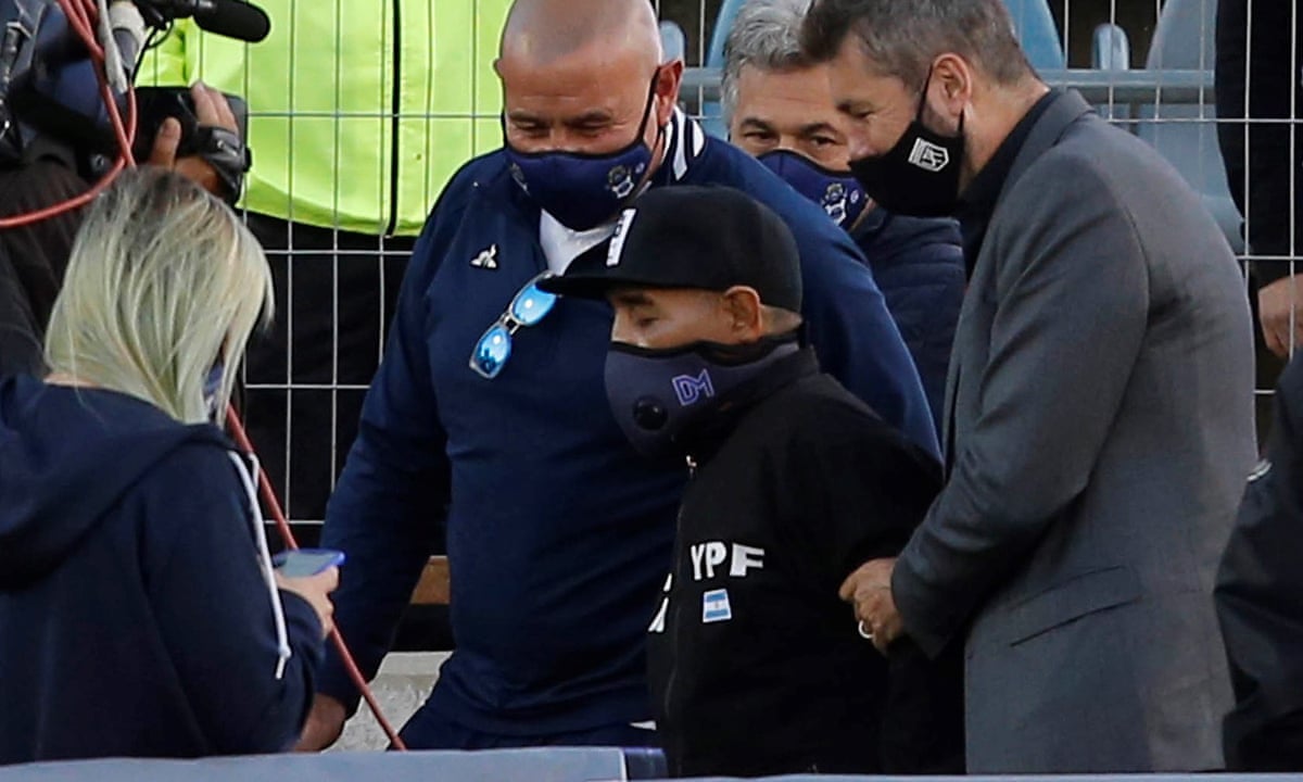 Maradona, internat în spital. Sursă foto: theguardian.co.uk