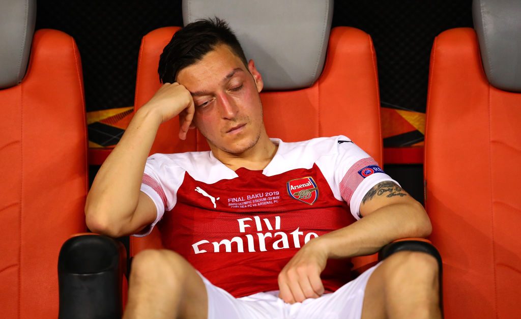 Fotbaliști plătiți regește să stea pe bancă. Sursă foto: goal.com