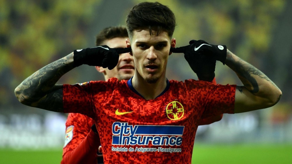 Dennis Man făcut praf de GSP: „Nu a atins mingea cu Irlanda de Nord!”. Sursă foto: gsp.ro