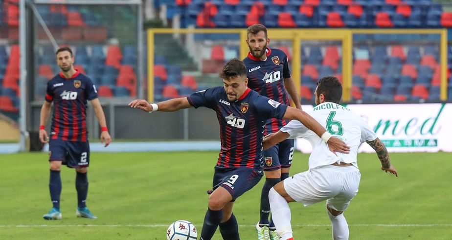 Adrian Petre la Cosenza. Sursă foto: gsp.ro