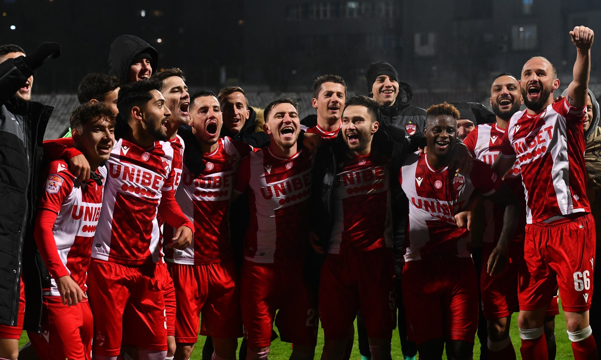 Așa trebuia să arate Dinamo de la începutul campionatului. Cifre perfecte pentru „câini”. Sursă foto: sportpictures.eu
