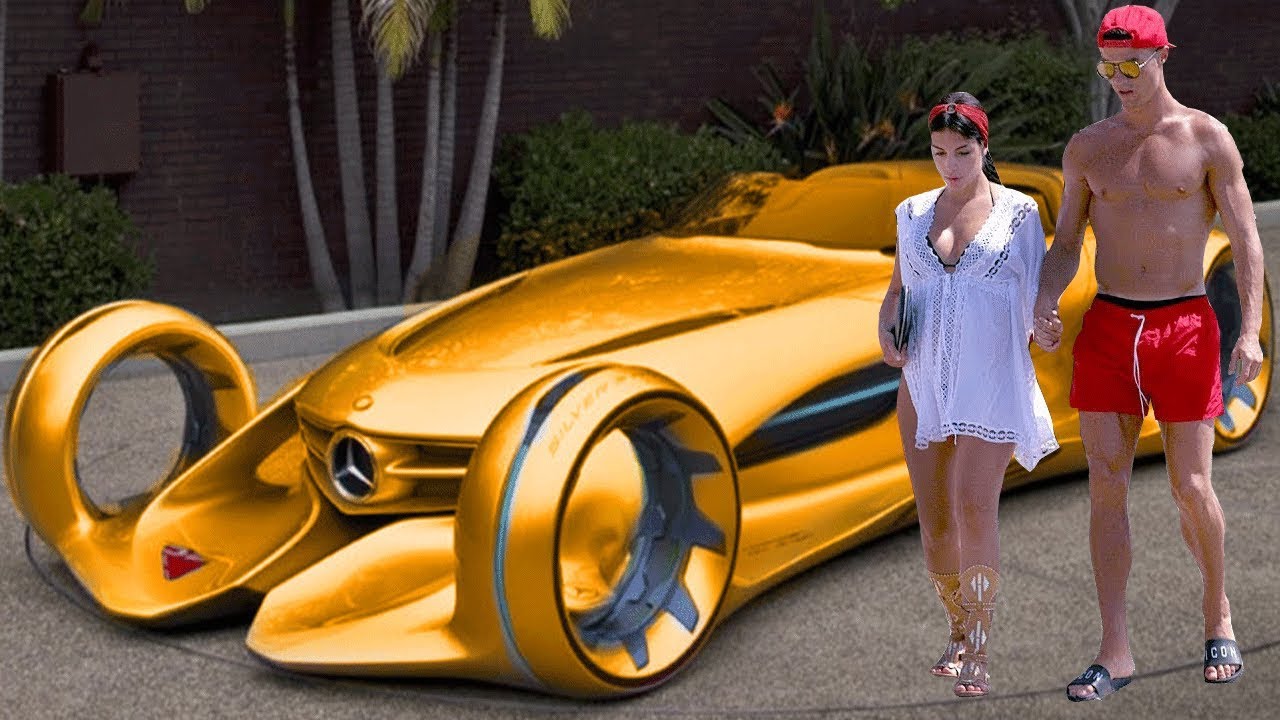 Recunoști fotbaliștii după mașinile lor. Sursă foto: youtube.com