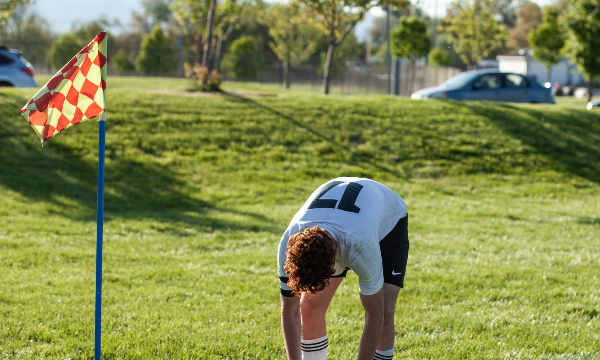 Rolul fanionului pentru corner. Sursă foto: unnsplash.com