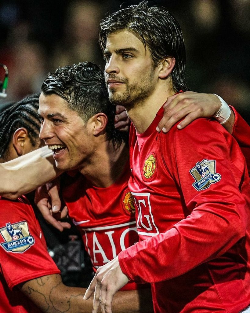 Cristiano Ronaldo și Gerard Pique la Manchester United. Sursă foto: goal.com