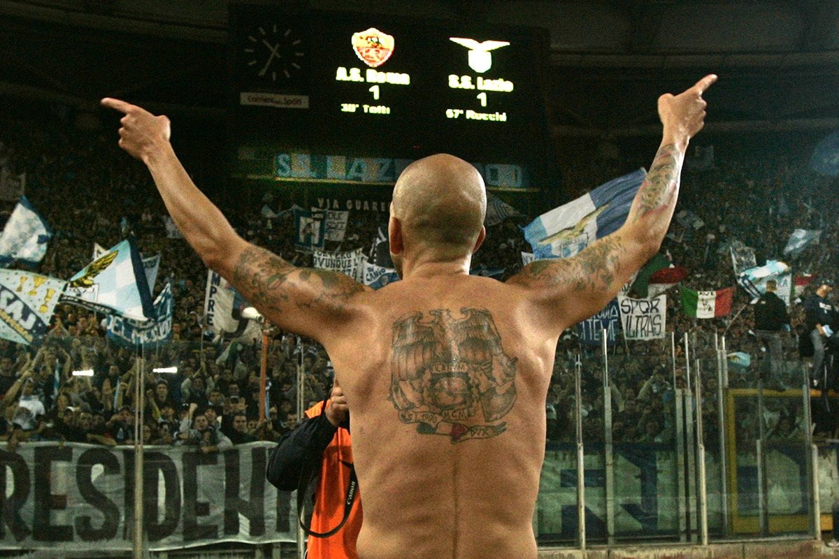 QUIZ al fotbaliștilor care au fost la închisoare. Sursă foto: goal.com