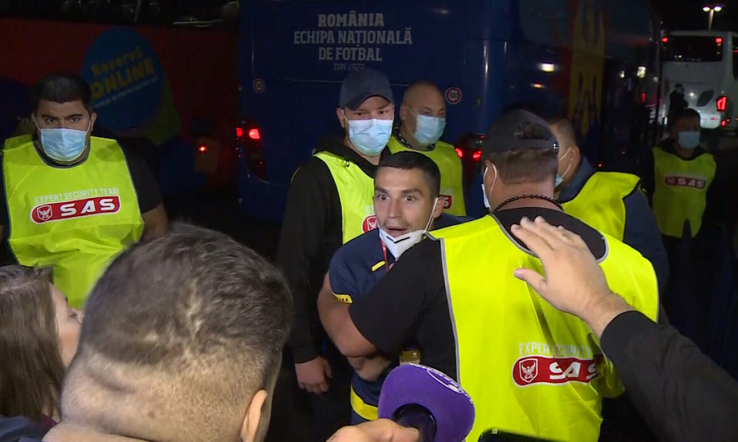 FRF explică de ce jucătorii nu au putut să meargă la fani după meci. Ce aș fi făcut eu. Sursă foto: digisport.ro