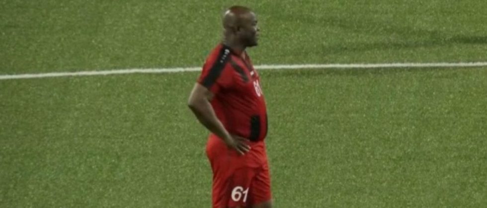 Fotbalistul de 60 de ani din Suriname a fost suspendat 3 ani. Sursă foto: digisport.ro