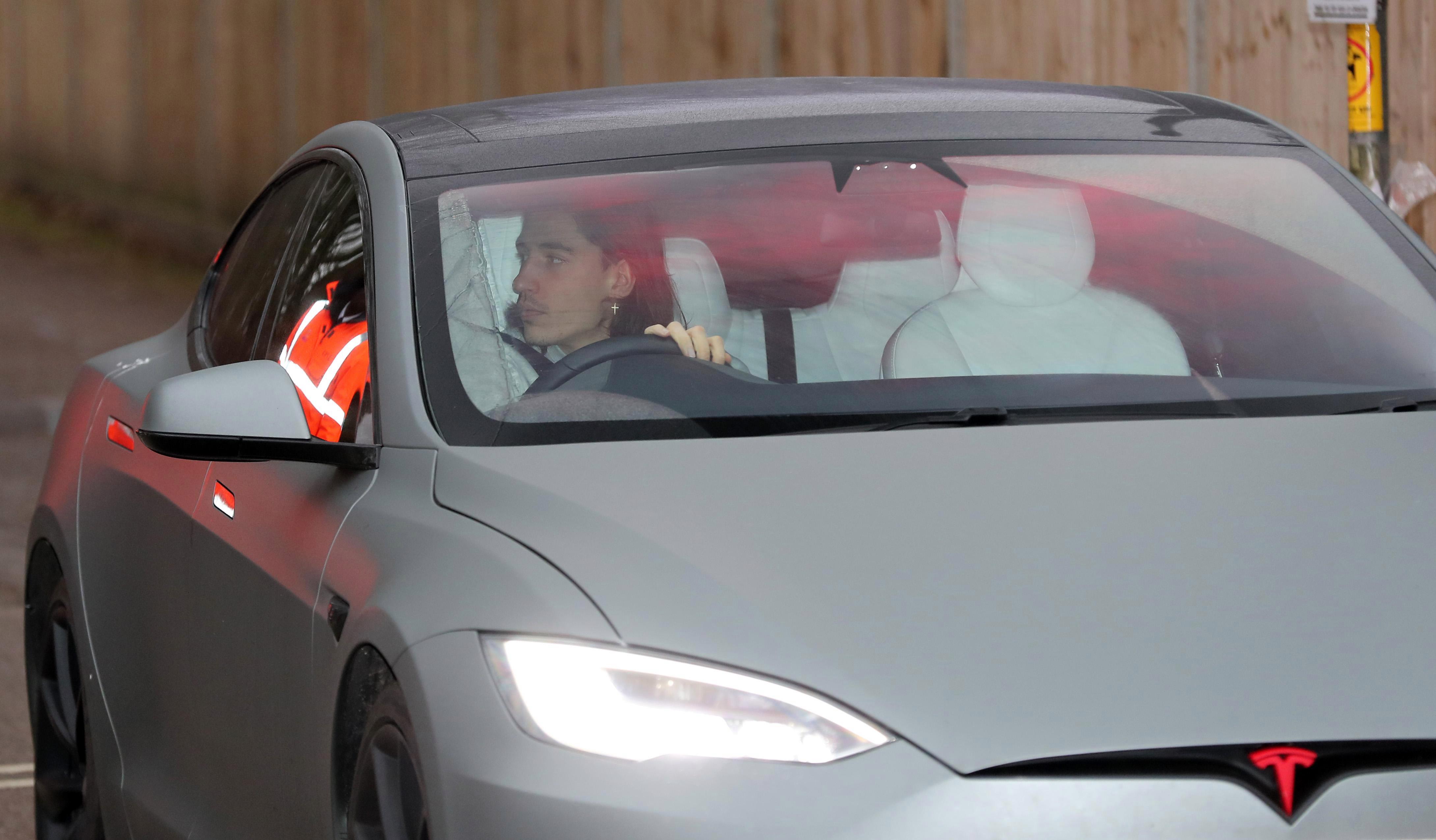 Hector Bellerin în Tesla Model S. Sursă foto: thesun.co.uk