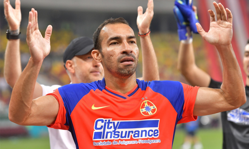 Dispare „City Insurance” de pe tricourile FCSB-ului, dar apare un alt sponsor. Sursă foto: sportpictures.eu