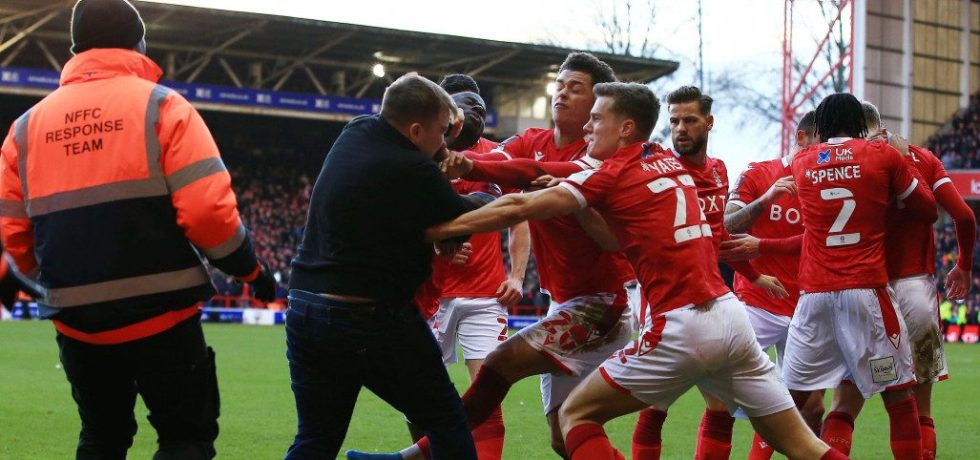 Poliția a luat măsuri contra fanului care a bătut un jucător în Cupa Angliei. Video. Sursă foto: goal.com