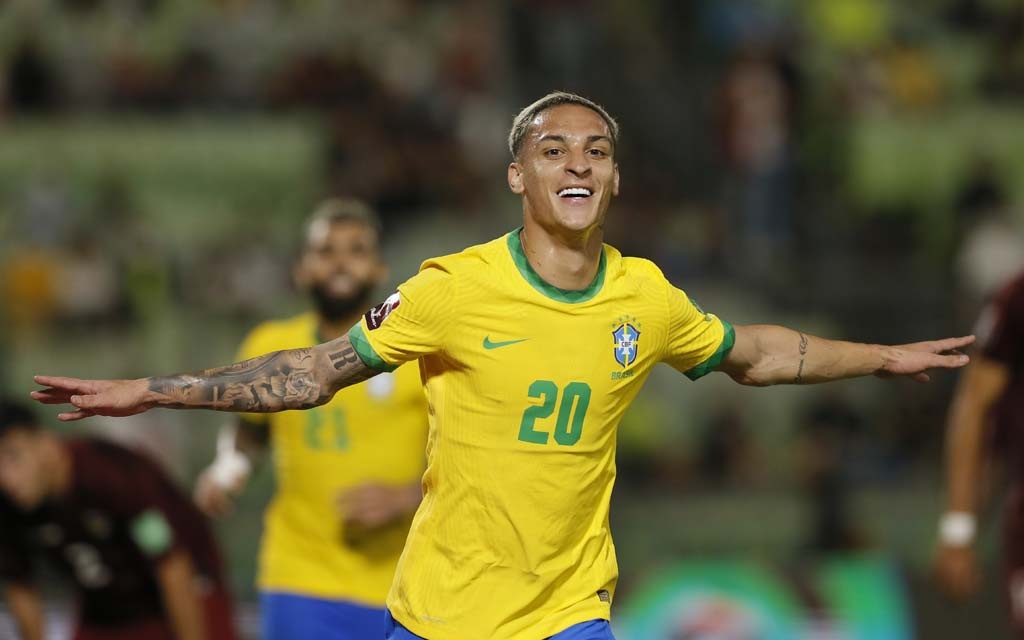 PSG începe negocierile pentru jucătorul propus de Dani Alves la Barcelona. Sursă foto: goal.com