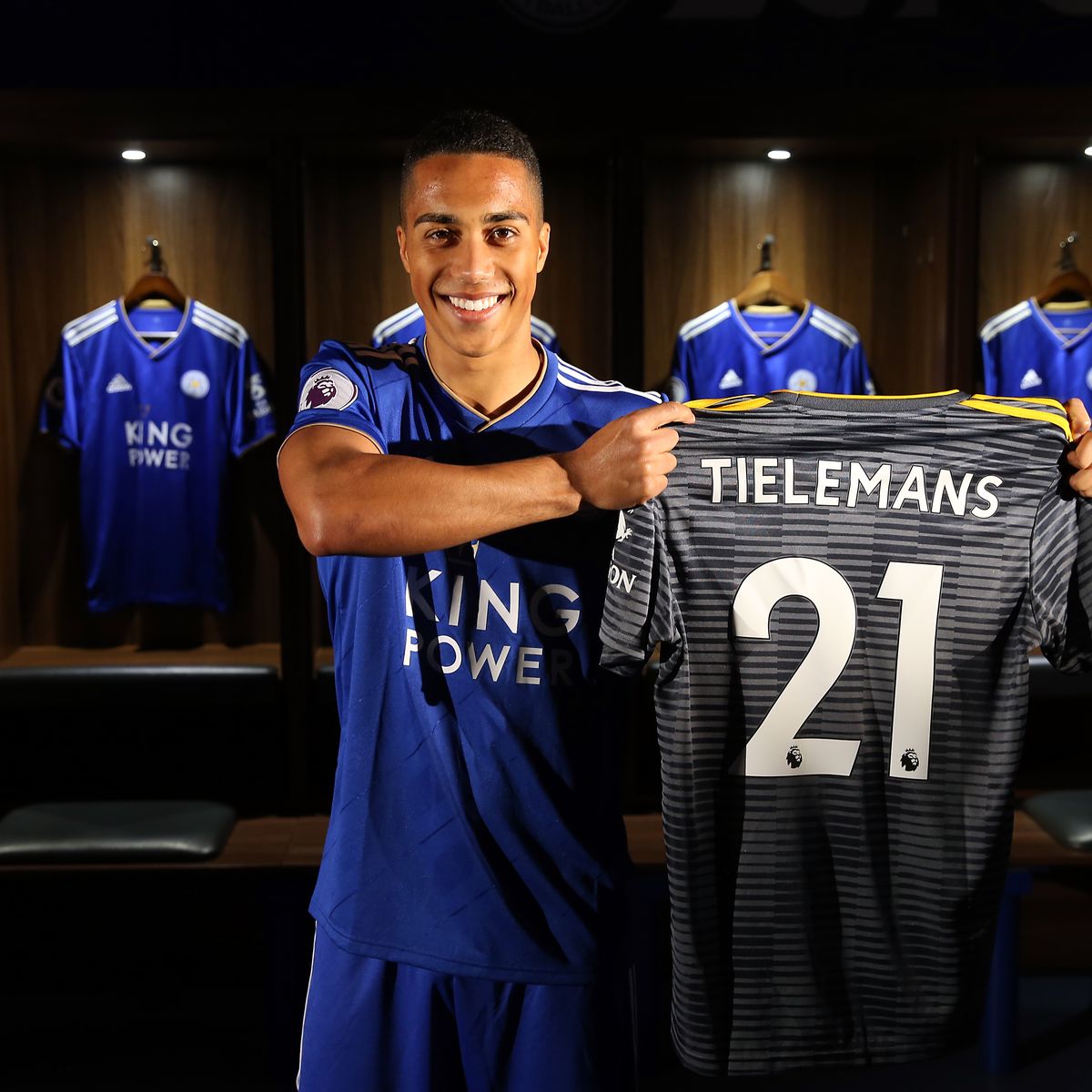 Youri Tielemans în tricoul lui Leicester City. Sursă foto: goal.com