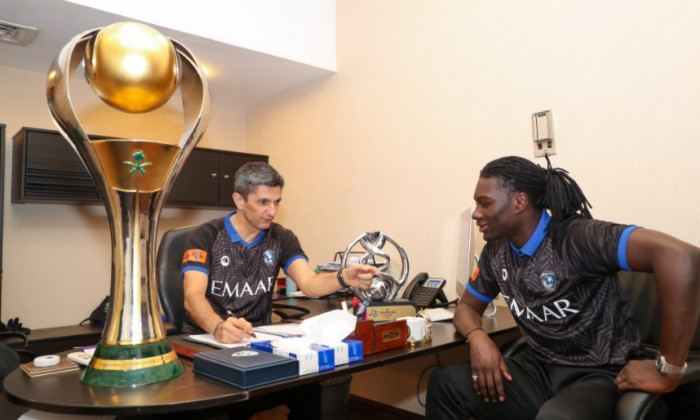 Bafetimbi Gomis l-a lăudat pe Răzvan Lucescu în L'Équipe. Sursă foto: goal.com