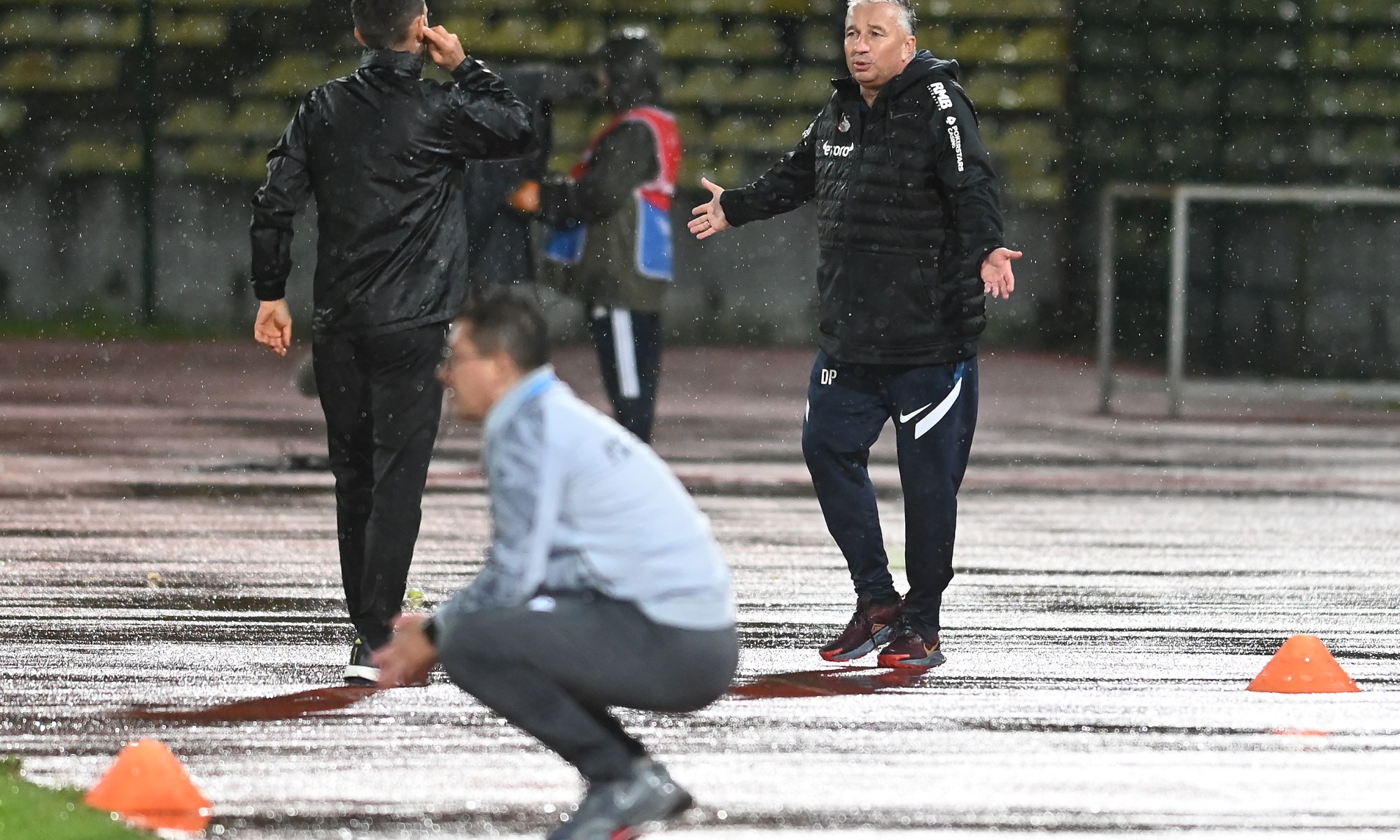 Dan Petrescu nu pleacă de bună voie de la CFR Cluj. Sursă foto: sportpictures.eu