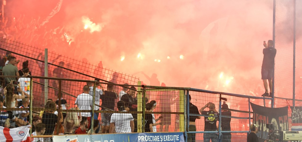 Oțelul – FCSB, întrerupt dintr-un motiv incredibil. Sursă foto: sportpictrues.eu