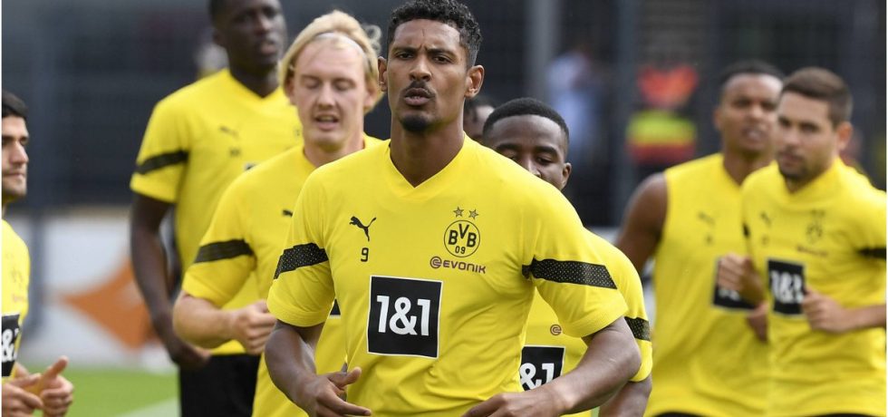 Sebastien Haller a învins cancerul și a revenit la Borussia Dortmund. Sursă foto: goal.com